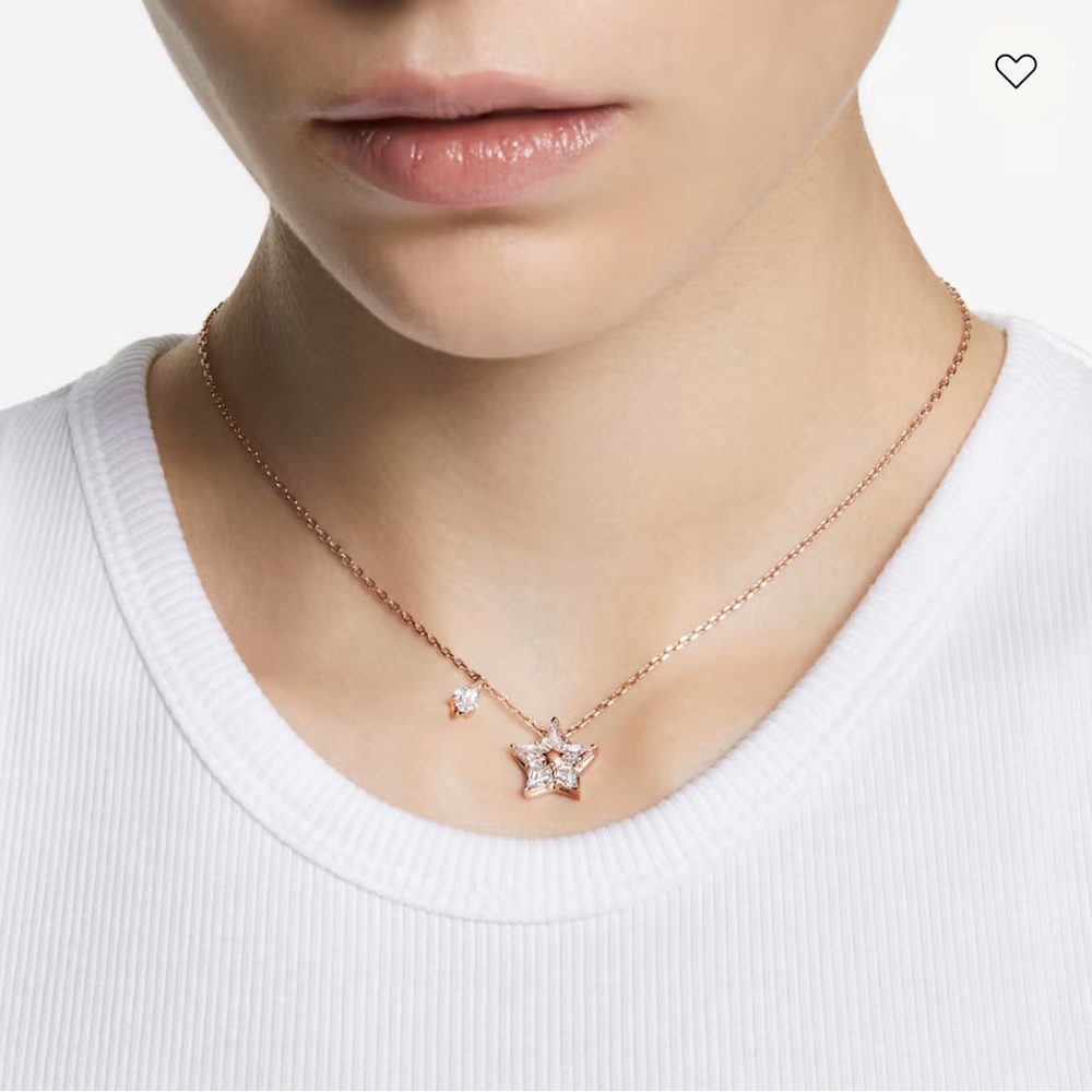 Swarovski Stella pendant
Kite cut, Star, White, Rose gold-tone plated necklace